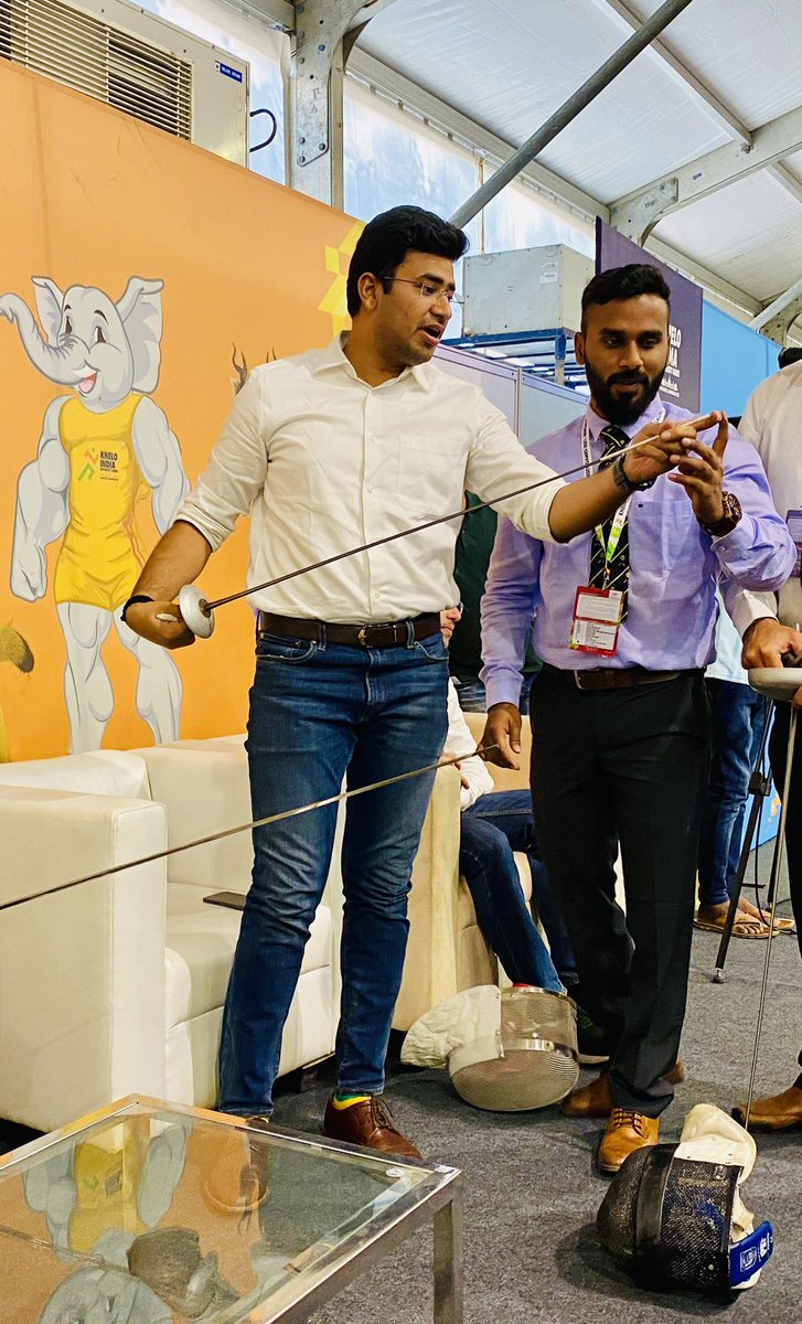 LohithVijay7's tweet photo. It was indeed a pleasure to introduce fencing to @Tejasvi_Surya at the ongoing Khelo India University Games, brother as promised hope to see you doing the fencing challenge at the earliest 🤺 @kheloindia @Media_SAI @shalinirajnish @ianuragthakur @PMOIndia #fencingchallenge https://t.co/27sHrFMyDv