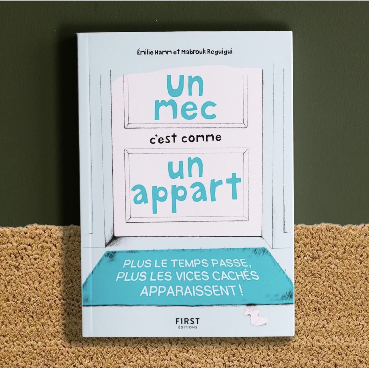 Retrouvez ma première collab littéraire avec <a href="/EmilieHamm/">Emilie Hamm</a> en vente partout. « Un mec c’est comme un appart » chez <a href="/editionsfirst/">Editions FIRST</a> #readingisfundamental