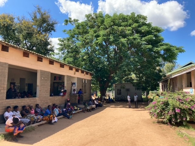 WDF's @mads_mundt visited Salima District Hospital & Khumbedza Community Hospital in Malawi, where the staff has received mentoring and is running weekly #NCD clinics. It's part of the National NCD Programme implemented by the @health_malawi, @pihmalawi_apzu and other partners.