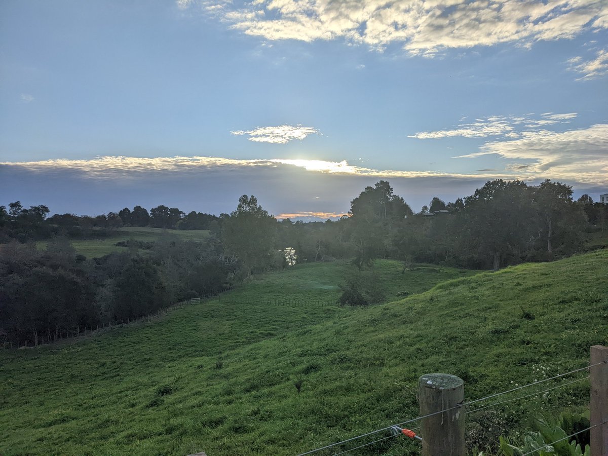n_i_c_d's tweet photo. Almost sunset time from #teawariverride https://t.co/T0rFWMDY2g