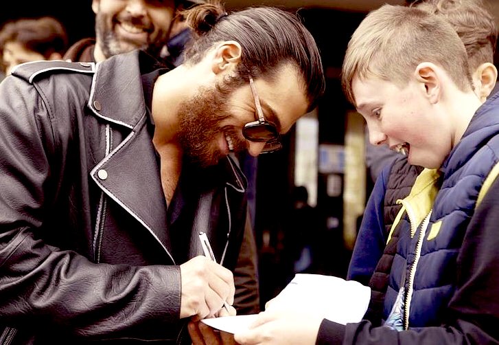 44Gringa's tweet photo. El premio al altruismo 💎💫
Amor genera Amor ♥️
#CanYaman https://t.co/4G8UWVoSi6