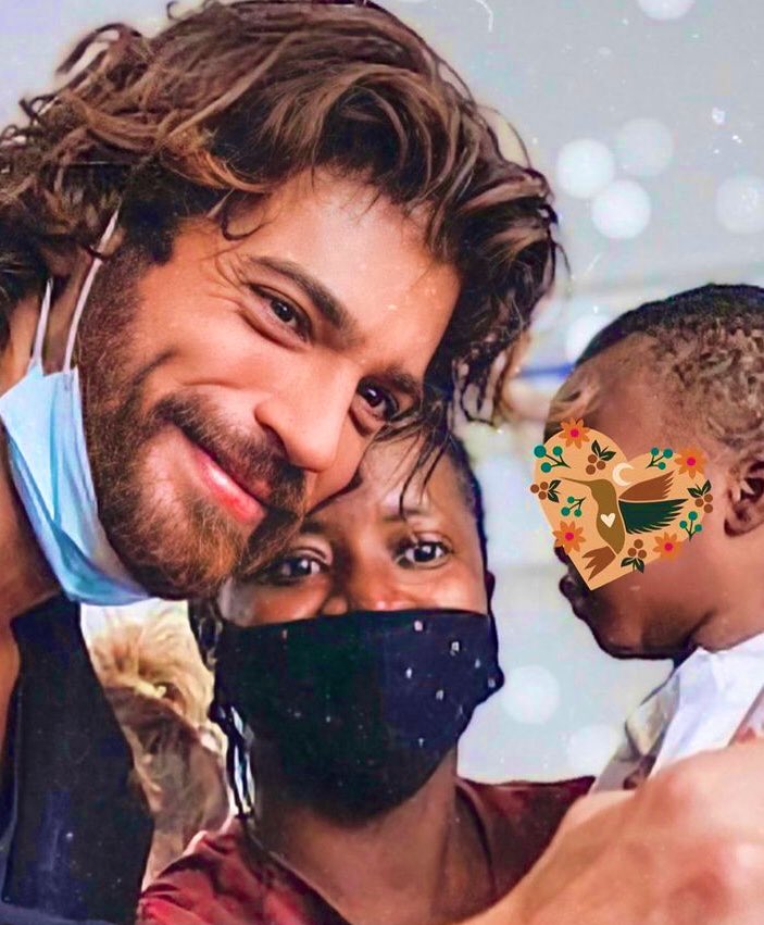 44Gringa's tweet photo. El premio al altruismo 💎💫
Amor genera Amor ♥️
#CanYaman https://t.co/4G8UWVoSi6