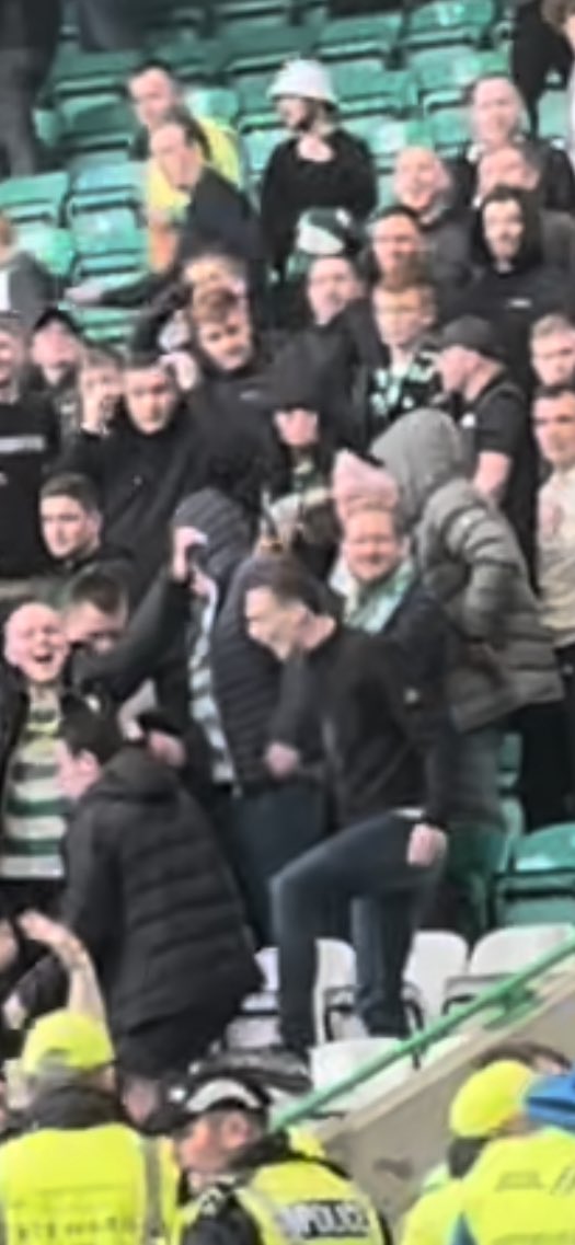 Paisley Loyal RSC tweet media