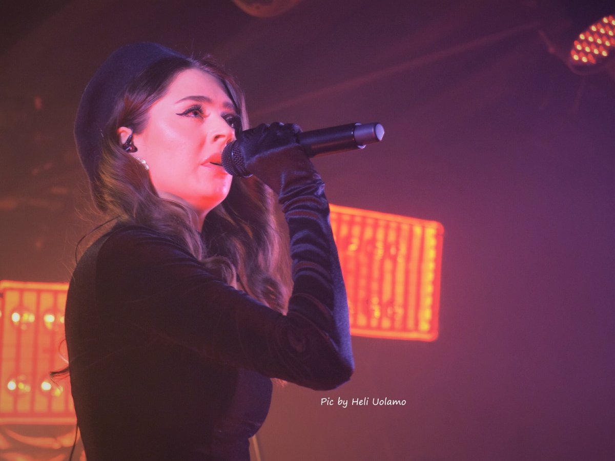 helichristine's tweet photo. #Behm Porissa 29.4.22. #keikat #musiikki #music #photography #keikkavalokuvaus #konsetti #RitaBehm #artist #soldout #gig ๐ถ๐น๐ https://t.co/YL1FlANPLF