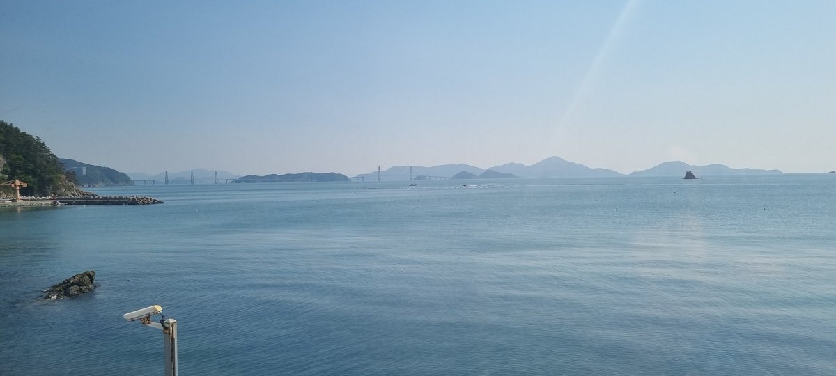 아침 눈뜨니..

진심 뷰가 좋네요