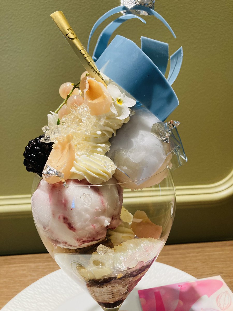 TNBTSS's tweet photo. リピートッ!デリーモ東京カフェ
PRINCESS ELLA
チョコレートや生クリーム系は飽きたって人にオススメ!
梅雨に入る前の、暑い日に食べたら感動する味になりそう。
#デリーモ東京カフェ
#PRINCESSELLA https://t.co/LkV34M8xZ9