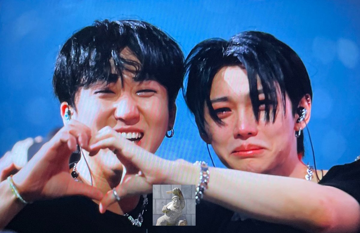 thinkchanglix's tweet photo. changlix maniac concert moments.

— a thread https://t.co/t38a3sN0Sg