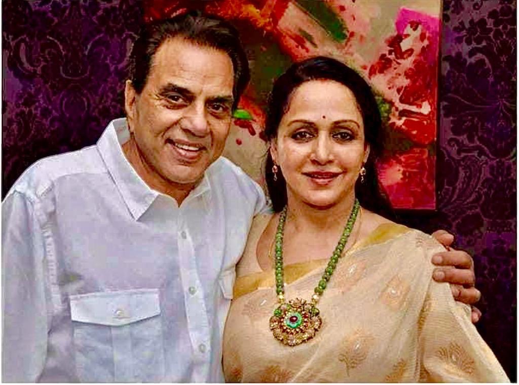 dreamgirlhema's tweet photo. Our wedding anniversary today❤️❤️ I thank God for all these years of happiness, our darling children and grandchildren, our well wishers everywhere! I feel truly blessed🙏🙏 https://t.co/uAsb7Mc5AL