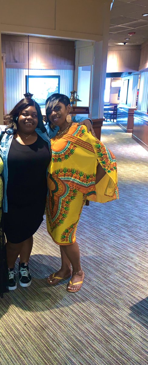 b3autyisme's tweet image. Me and mom today #sundaychurchflow #twin 🥰❤️