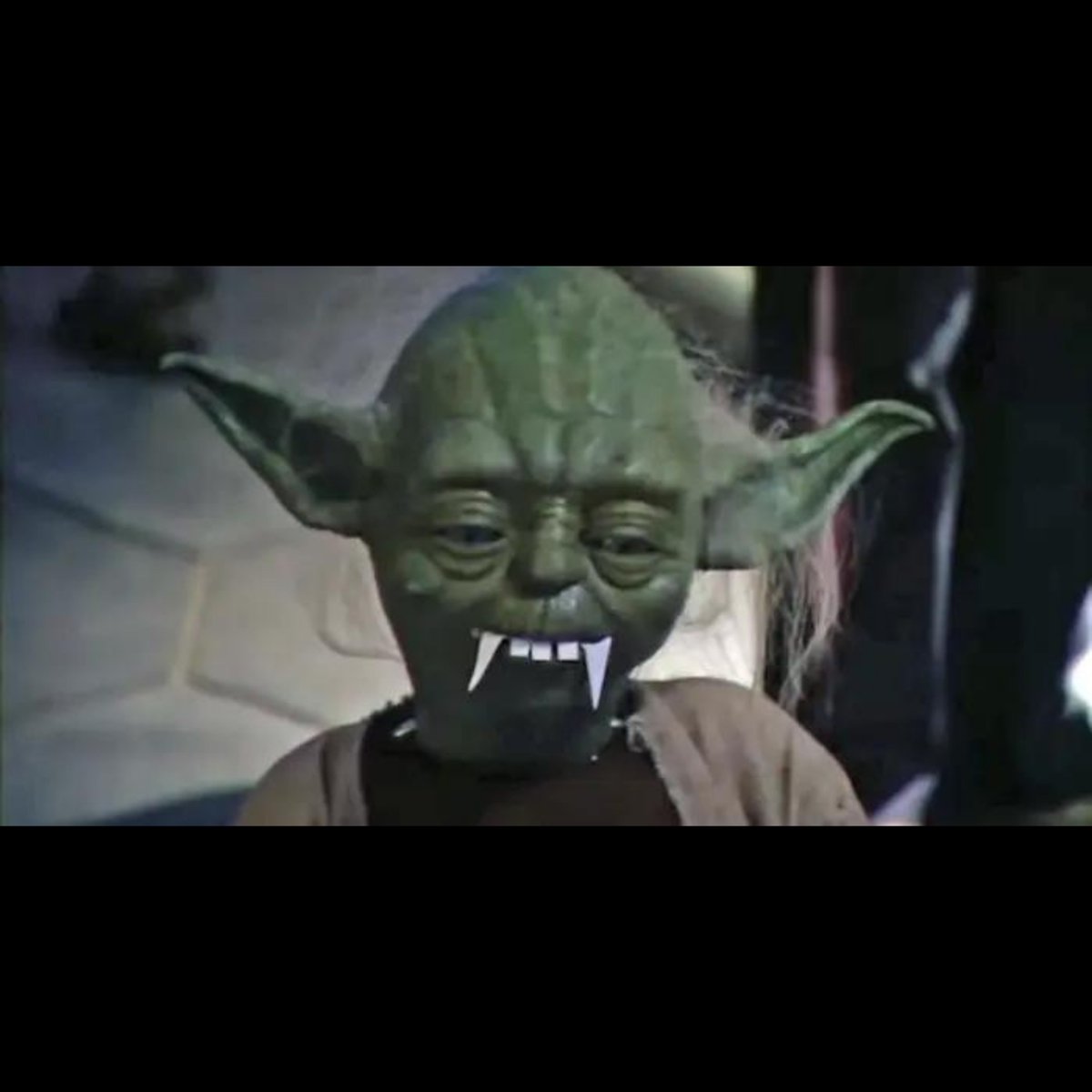 Terror_By_Night's tweet photo. When George Lucas was filming Christopher Lee as Count Dooku in Attack of the Clones, he placed vampire fangs on the Yoda stand-in prop as an homage to Lee's previous work on the Hammer Dracula films.

#Maythe4thbewithyou #ChristopherLee #StarWars #Yoda #TerrorByNight #MonsterKid https://t.co/aCqBy1yLEv