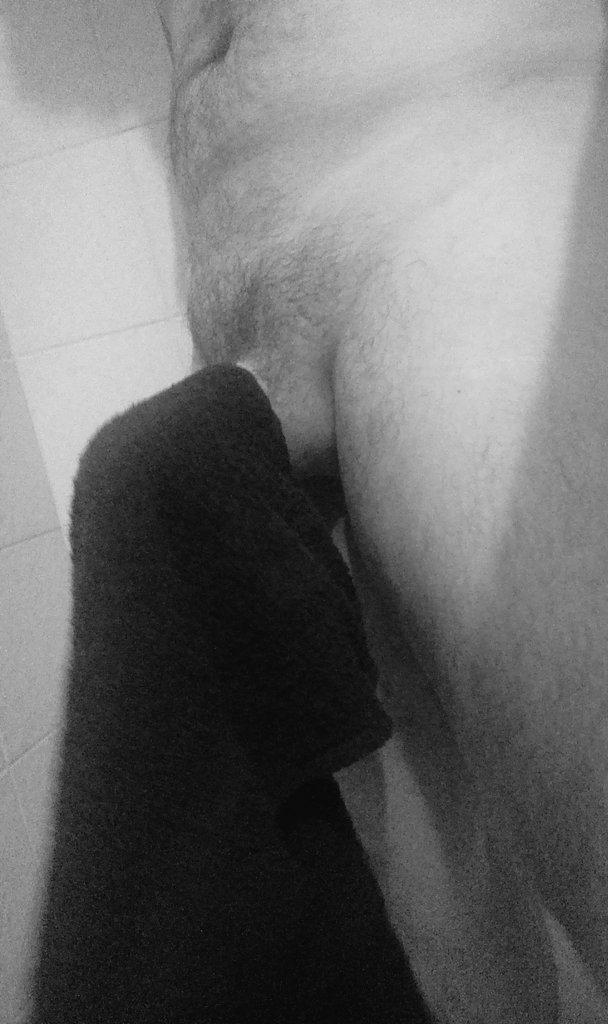 Sebasti42130204's tweet photo. Tengo algo de frío https://t.co/LhpJHdVyGv