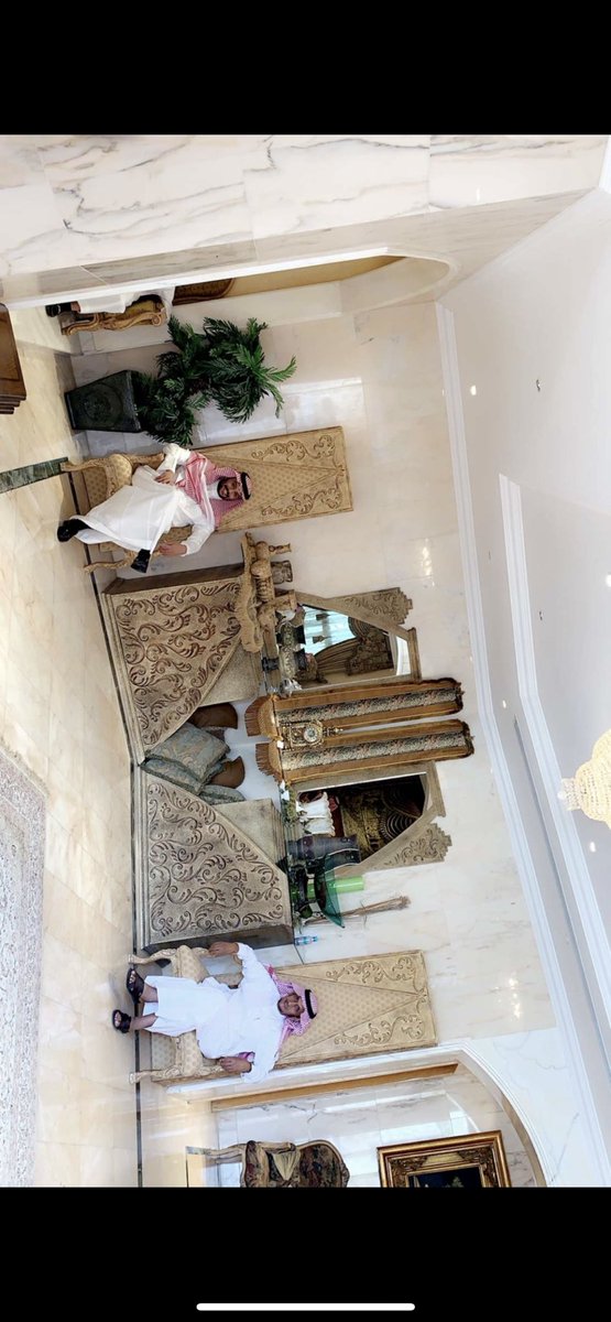 M1saad3's tweet photo. منذُ عرفت العيد لم اعرف طعم الفرح الا معك ولم اذهب للافراح والسلام على الناس الا وان اكون خلفك ، واليوم اذهب اليه وحيداً عيد بلا فرحة عيد بدون ابتسامتك وضحكتك  💔

رحمة الله عليك يا والدي وحبيب قلبي وعيدي وفرحتي واسكنك الله فسيح جناته يارب العالمين  🤲.. https://t.co/rWyVL14xoT