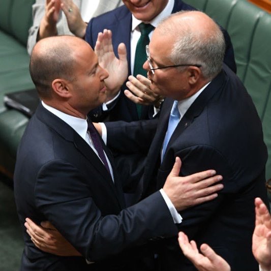 CaraMia200's tweet photo. Both up to necks in #graft,#incompetence & #looting.Unacceptable for #DEMOCRACY to be dealing w/ OBSCENE levels of #corruptn. Millions given to billionaires & #MediaBarons,whilst rest deal w/ unaffordable mortgages & groceries #WeDeserveBetter #Auspol #VoteLabor
Lose BOTH Crooks. https://t.co/9l3h85NCCu