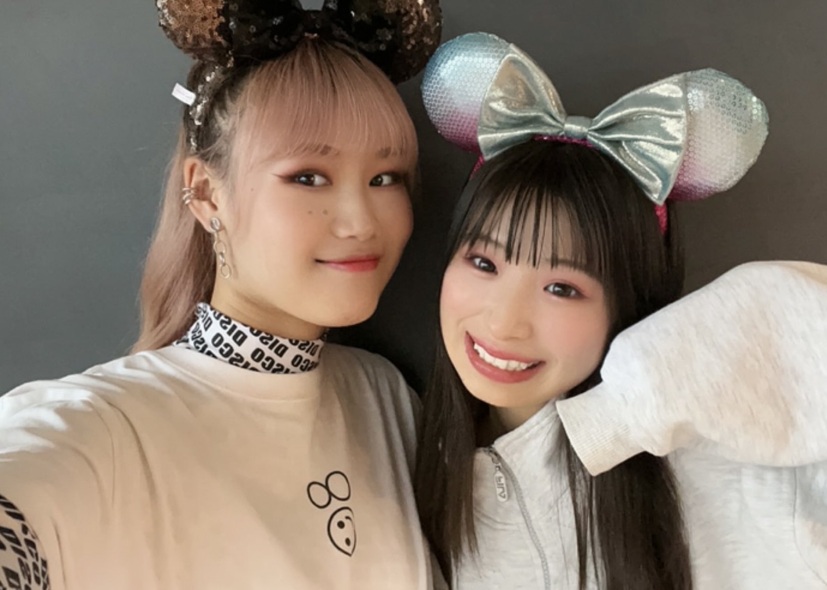 تويتر ルイとkt على تويتر ハロー Ktです ルイちゃんとディズニーカチューシャでツーショ 私はスペースマウンテンが1番好きだなあ みんなはなんの乗り物が1番好き ルイとkt T Co Ya3shaknam