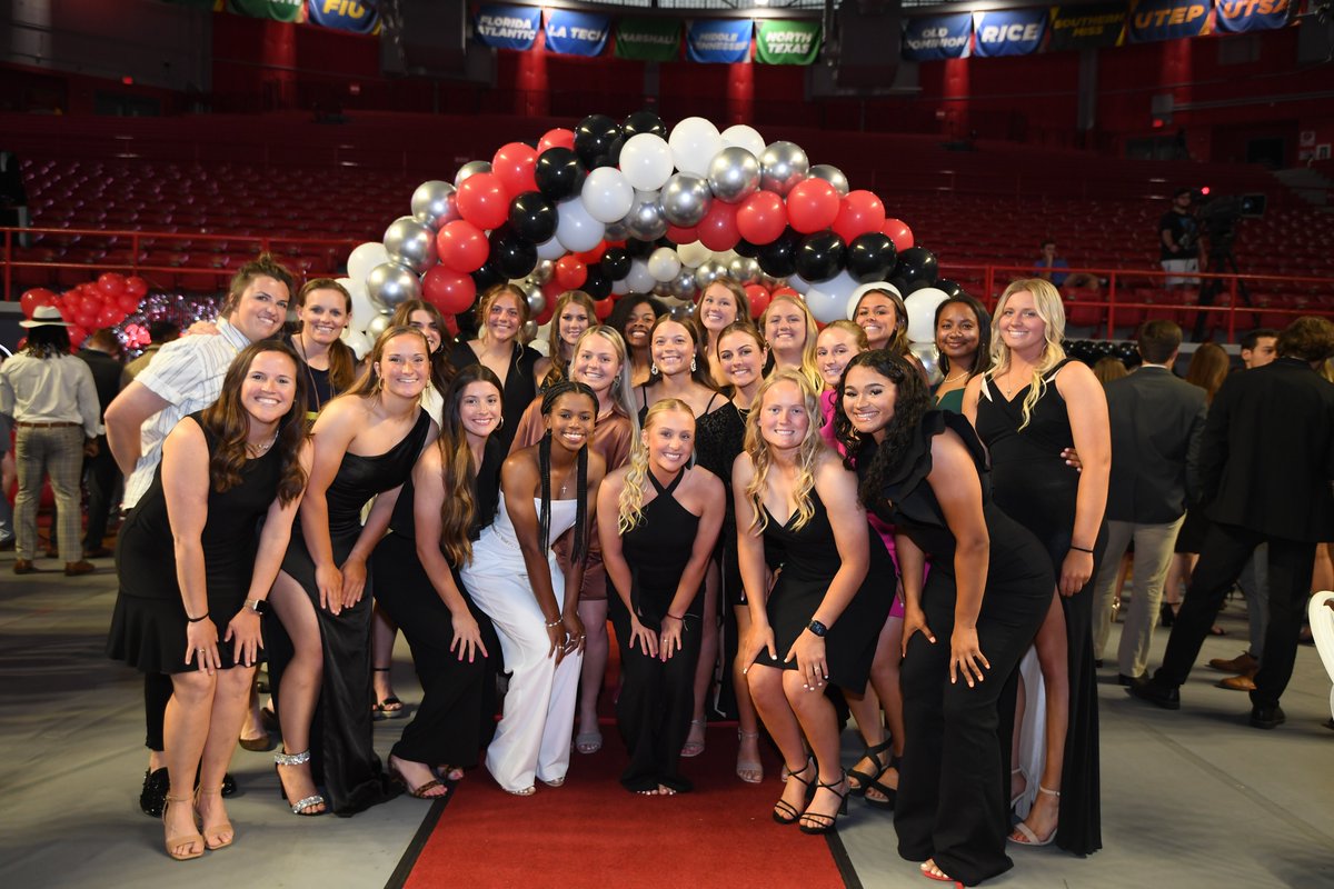 WKUSoftball's tweet photo. Can't believe the TOPSYs were already a week ago!

We loved getting to celebrate our squad and all of our fellow student-athletes! https://t.co/TQ7ERDnOXz