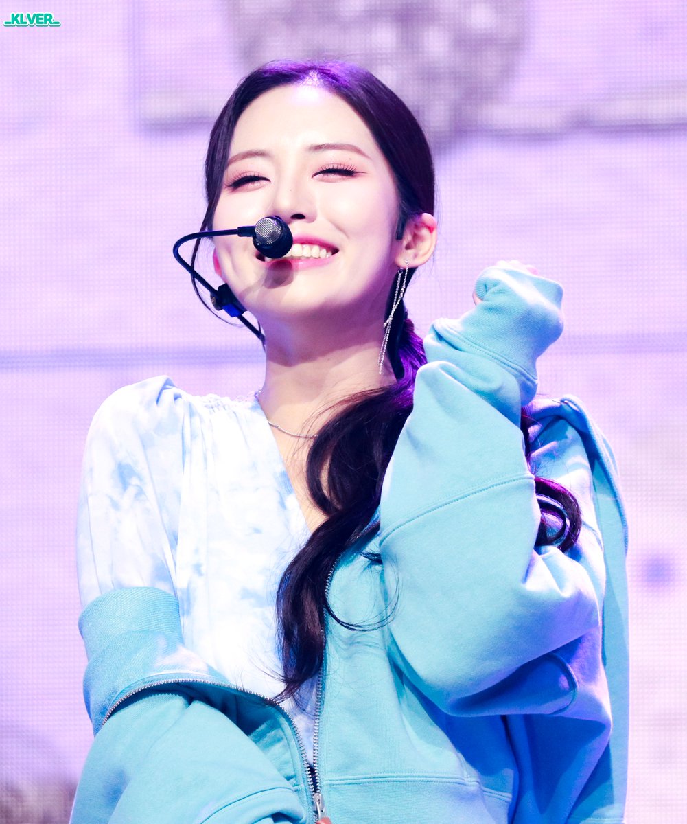 _klver_'s tweet photo. 220423 프로미스나인 박지원
여친여치니🐰💗

#프로미스나인 #fromis_9
#박지원 #지원 #jiwon https://t.co/jWkBdmTKqr