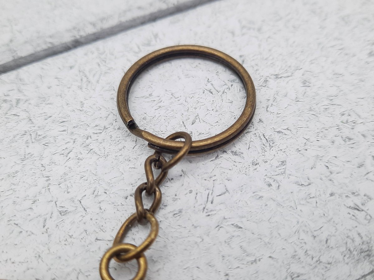 Square Walnut and Bronze keychain. Simple, elegant, and inexpensive. A great little custom gift.
BoogiemanDesigns.com

#keychain #smallgift #inexpensive #custom #wooden #giftideas #gifting #woodwork #etsygifts #personalized #customized #engraved #giftsforhim #giftsforher