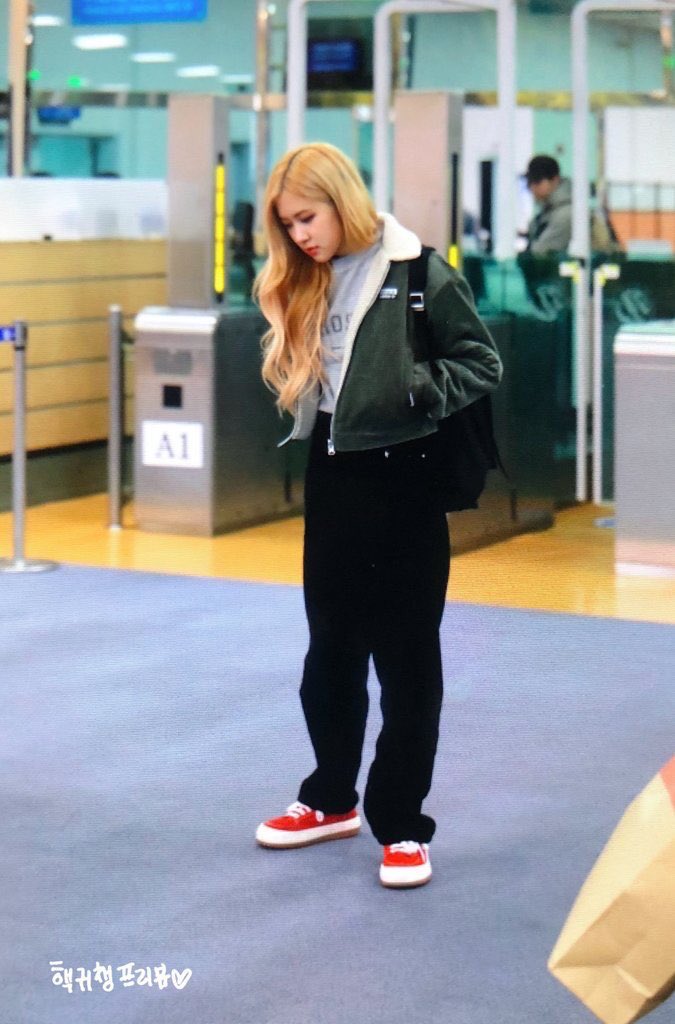 haha cute
bữa nay t spam tới bến luôn
RT giùm đê mấy bà tăng BR Boost
블랙핑크 로제 우리 보컬 공주
블랙핑크 로제 우주만큼 많은 사랑합니다
블랙핑크 로제 우리 멋있는 메인 보컬
블랙핑크 로제, 당신은 우리의 영감입니다

#ROSÉ #로제 <a href="/BLACKPINK/">BLACKPINKOFFICIAL</a>