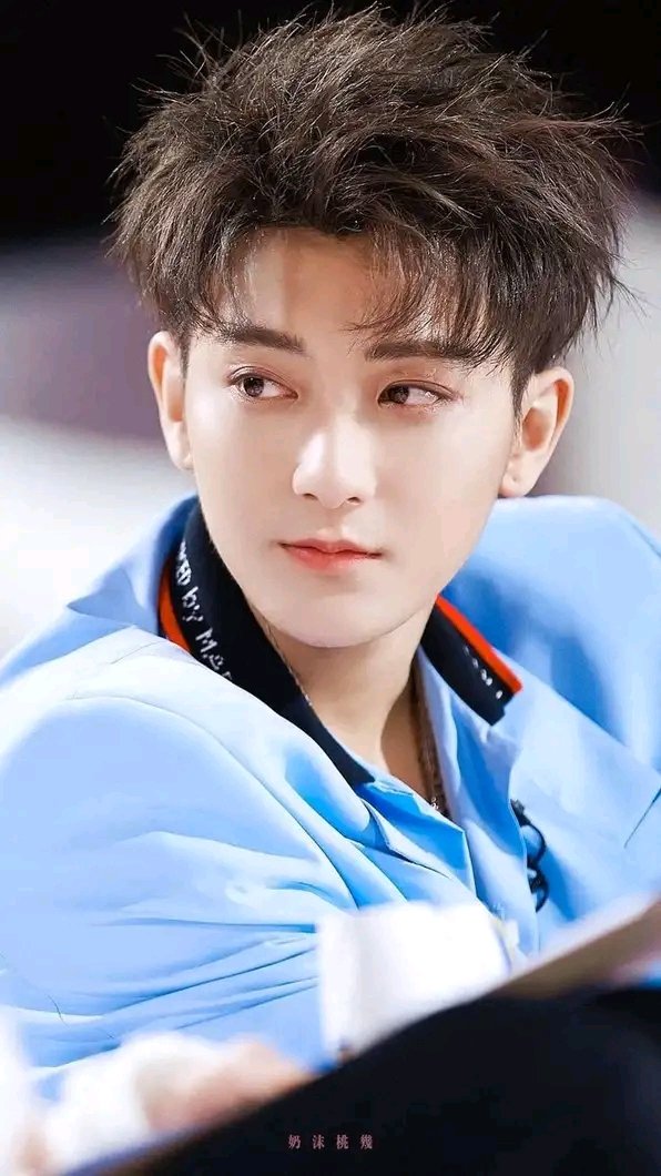 HAPPY BIRTHDAY HUANG ZITAO!   