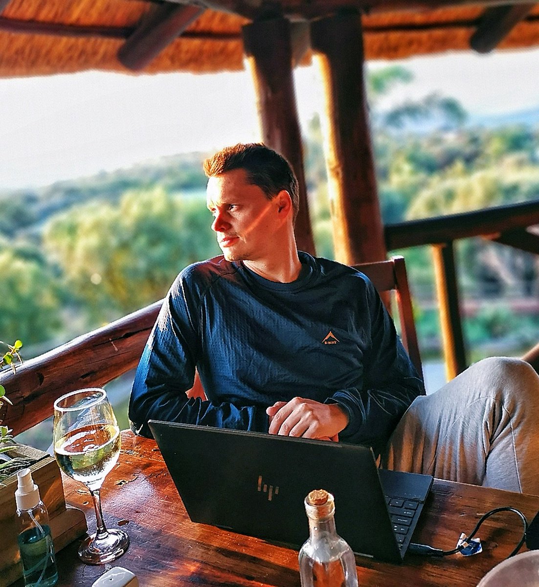 A lekker writer's retreat. New entertainment coming your way soon.

#actorslife #actor #localislekker #proudlysouthafrican #film #movies #actinglife #writer