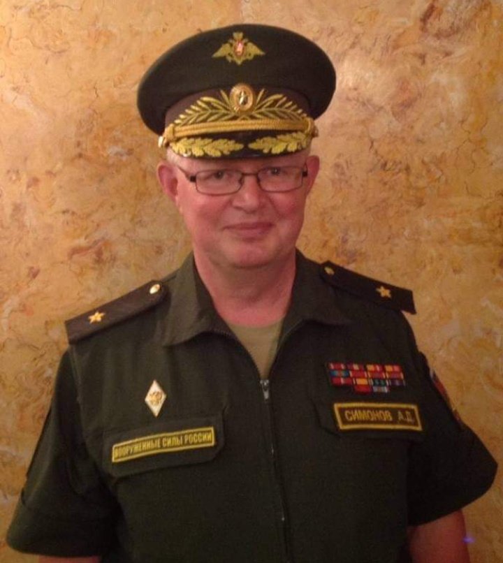 GeneralertC's tweet photo. Russian orc chief Valery Gerasimov is 'wounded after attack in Izium. He was sended to secure victory.🤣 10 th Russian general was killed during the attack. General Andrei Simonov. Guy led the electronic warfare unit. #Izium
#Gerasimov #UkraineRussianWar #simonov https://t.co/tFgdts2UVM