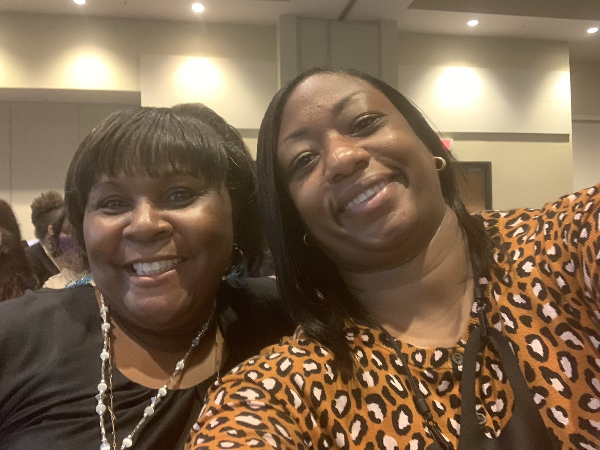 Happy National Principal’s Day to Dr. Marylin R. Frederick. Thank you for all you do to support the students, faculty, and staff at Blythewood Academy🔥🔥🔥<a href="/RichlandTwo/">Richland School District Two</a> @SandraSchPsy <a href="/Sabrina_suber/">Dr. Sabrina Suber</a> <a href="/BAatRSD2/">Blythewood Academy</a>