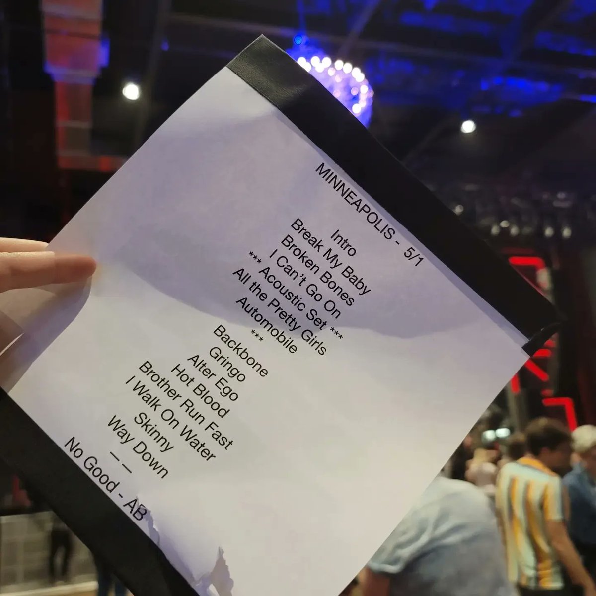 Monica952's tweet photo. Great show by @officialkaleo tonight! Nearly 5 years since the last time I've seen them and first time not in Texas - still rocking it. Also got the setlist from Daniel! https://t.co/tOD8JamEk6