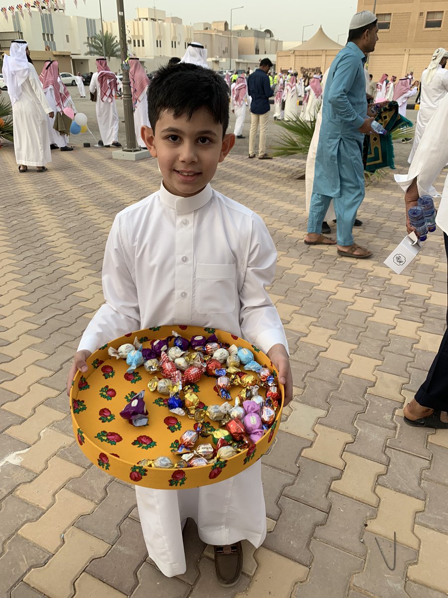 KAREEM23755305's tweet photo. @hi_alslam @ezzmosque السلام عليكم 
متي تنزل فعاليات عيد الفطر المبارك السعيد 
2022/ 1443/10/1 https://t.co/YPU8WfBTRZ