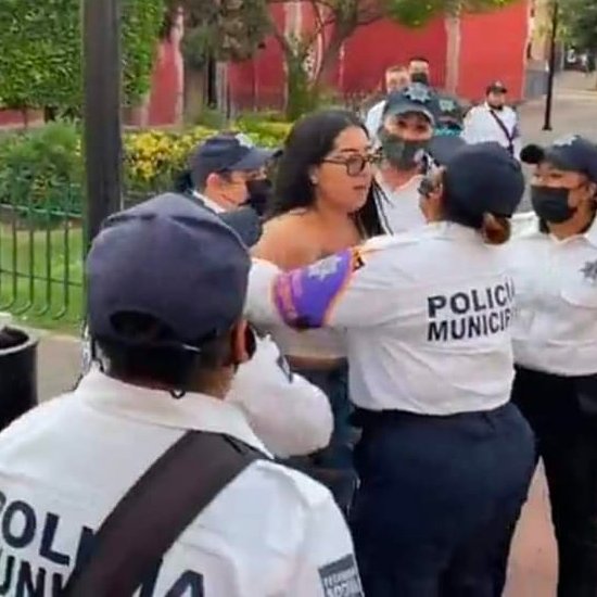 plataformagto's tweet photo. Semana difícil para los derechos humanos en Guanajuato:

- Ejecución extrajudicial cometida por @GN_MEXICO_ 

- Cementerio clandestino cerca de un club en León

- Represión de la protesta vs desapariciones en Irapuato, vía @LorenaAlfaroG 

¿Qué tiene que informar @diegosinhue? https://t.co/Yp1Mbv3Jxz