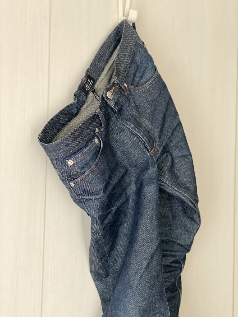 de_hasznos's tweet photo. いま穿き込んでるプチスタもいい感じで仕上がってきました👖✨
学生の時みたくキツキツなのは辛いので、かなりゆとりをもうけたサイズ感にしてます😭✨
(あの頃に戻りたい😭✨笑 https://t.co/uK0ju6EdcW