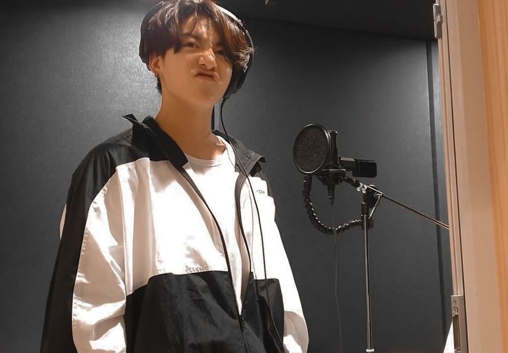 im_kookie7's tweet photo. @Joonie_neha7 This is him 🙈🥀 https://t.co/nEAiW7bApJ