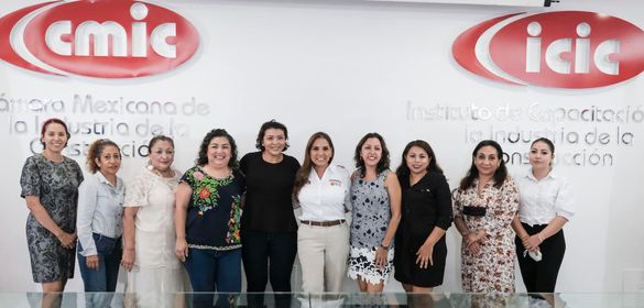 NBacalar's tweet photo. Esta mañana platicamos con profesionales y talentosos miembros de la CMIC Chetumal. @MaraLezama #QuintanaRoo #BenitoJuárez #Cancún #Morena #MaraLezama #4T #México https://t.co/0w29mIbtuX