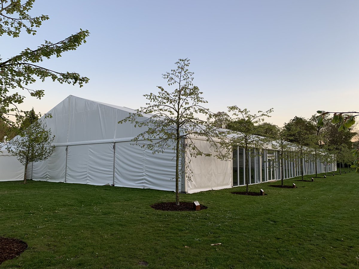 Bank holiday vibes, 20m x 50m with glazing and doors in situ preparing for a week of graduation.

#eventprofs #eventsintents #marqueehire #pinnaclemarquees #graduation2022