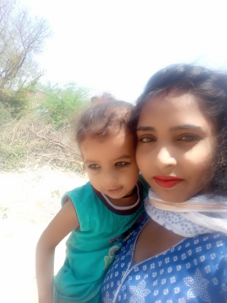 दिल था एकमात्र चश्मदीद गवाह, जंहा अंधा बना रहा
बहरा होकर दिमाग़ वंहा, दलिले सुनता रहा!
झूठे लफ्जों का जंहा दबदबा बना रहा
वंहा सच्ची मोहब्बत का सच्चा एहसास सिर्फ
जलील होता रहा!!