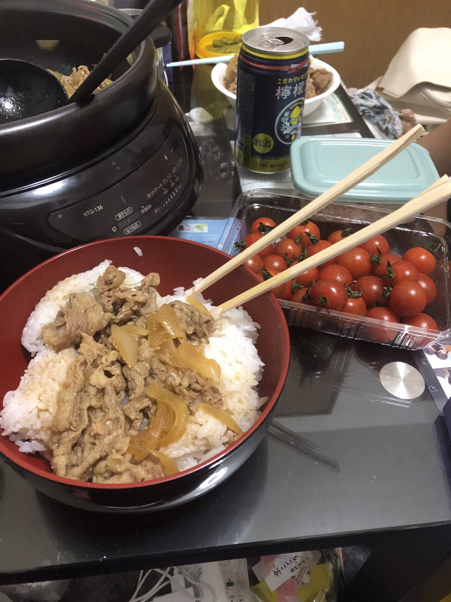 ra_rusty_'s tweet photo. サプライズでビックリしましたがとても楽しい時間でした☺️
手作り牛丼とてもとても家庭的な味で美味し＆幸せな味がした！👏
会いに来てくれて、楽しい幸せな時間をありがとう😊 https://t.co/lGUsyAyeaK