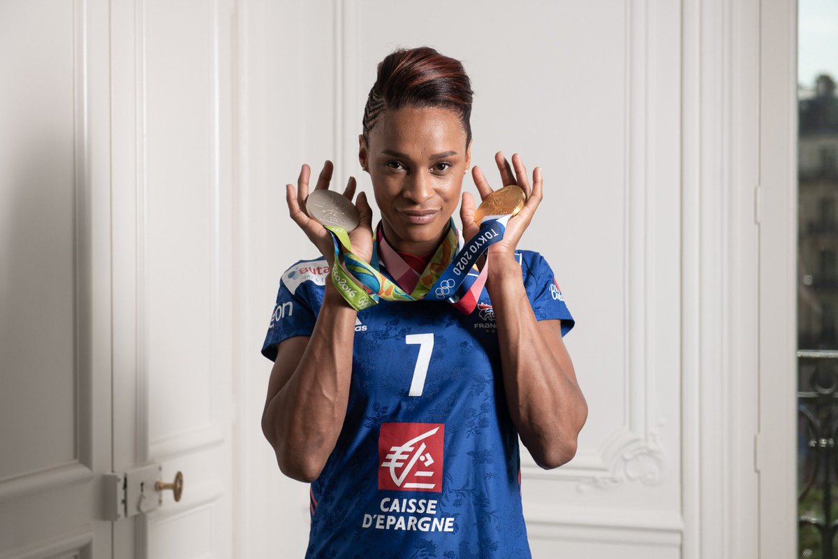 carolinangelini's tweet image. Très, très, très joyeux anniversaire @PineauAllison ❤️
#mawarrior #modeleunique