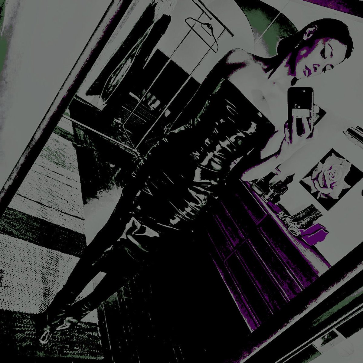 𝒜𝘥𝘥𝘪𝘤𝘵𝘦𝘥    𝘦𝘷𝘦𝘯   𝘵𝘩𝘰𝘶𝘨𝘩  𝘪   𝘬𝘯𝘰𝘸    𝘸𝘩𝘰    𝔶𝐨𝐮   𝘢𝘳𝘦   .