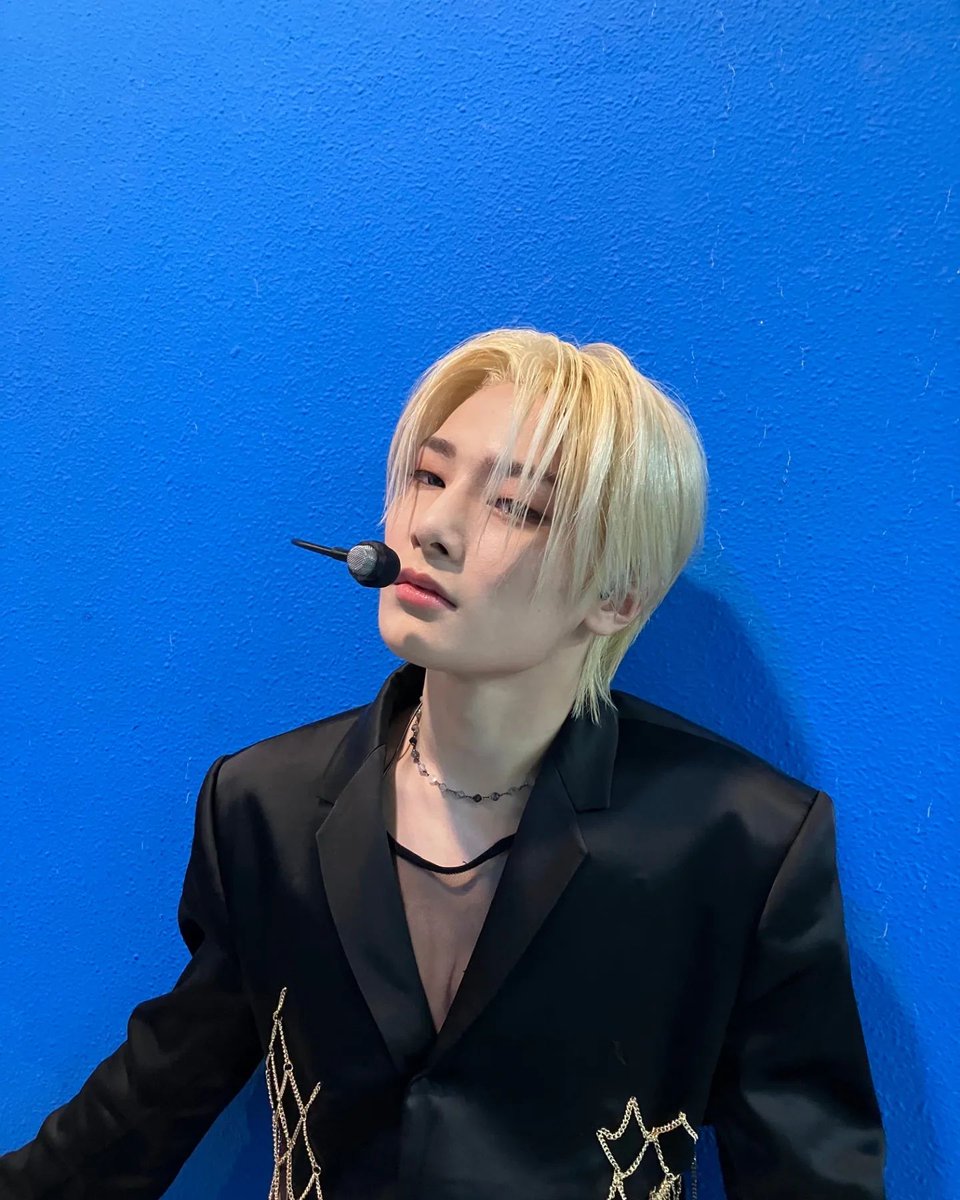 ︎ ︎
︎ ︎ ︎︎ ︎︎ ︎ ︎︎       
              
                    new hair color

︎
︎ ︎ ︎︎ ︎︎ ︎ ︎︎