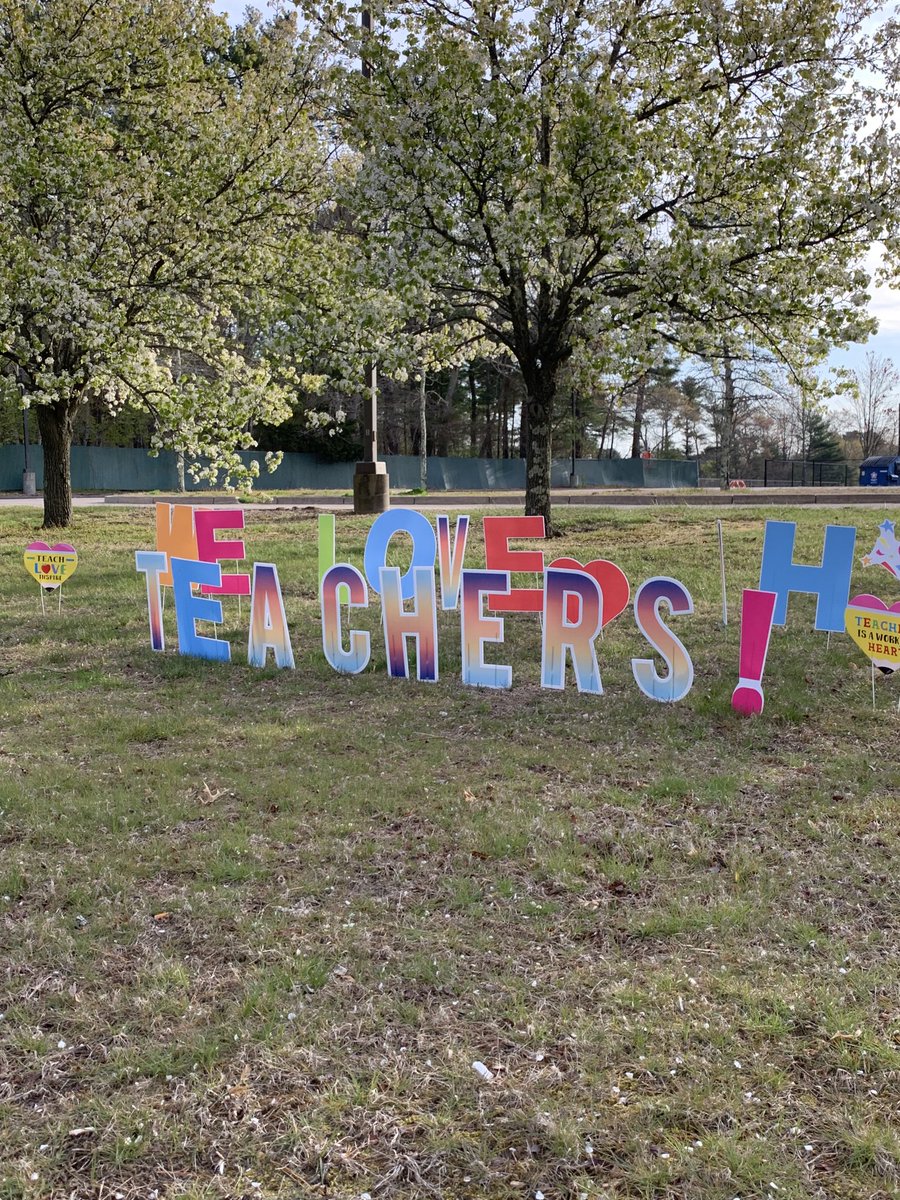 What a wonderful surprise to begin teacher appreciation week here at Indian Head! Thank you PTO ⁦<a href="/WH_Super/">Jeff Szymaniak</a>⁩ ⁦@gmferrojr⁩