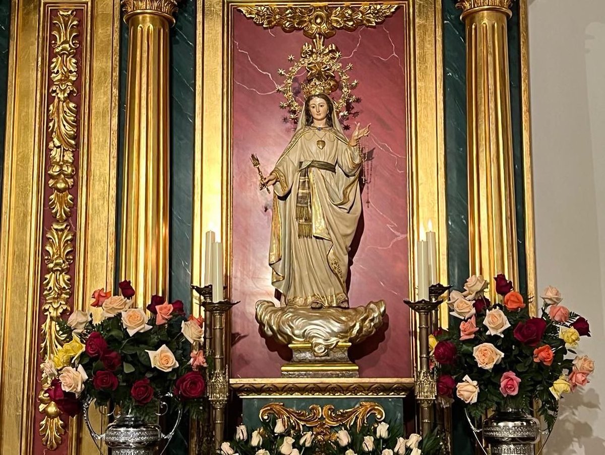 SMsanFulgencio's tweet photo. Hoy comienza el Quinario a la Señora. El sábado será la consagración de algunos seminaristas a la patrona del Seminario, pero previamente se celebran cinco días de preparación a la misma. Ayer tuvo lugar el traslado de la imagen a la capilla. https://t.co/Qa6s2Dv6wV