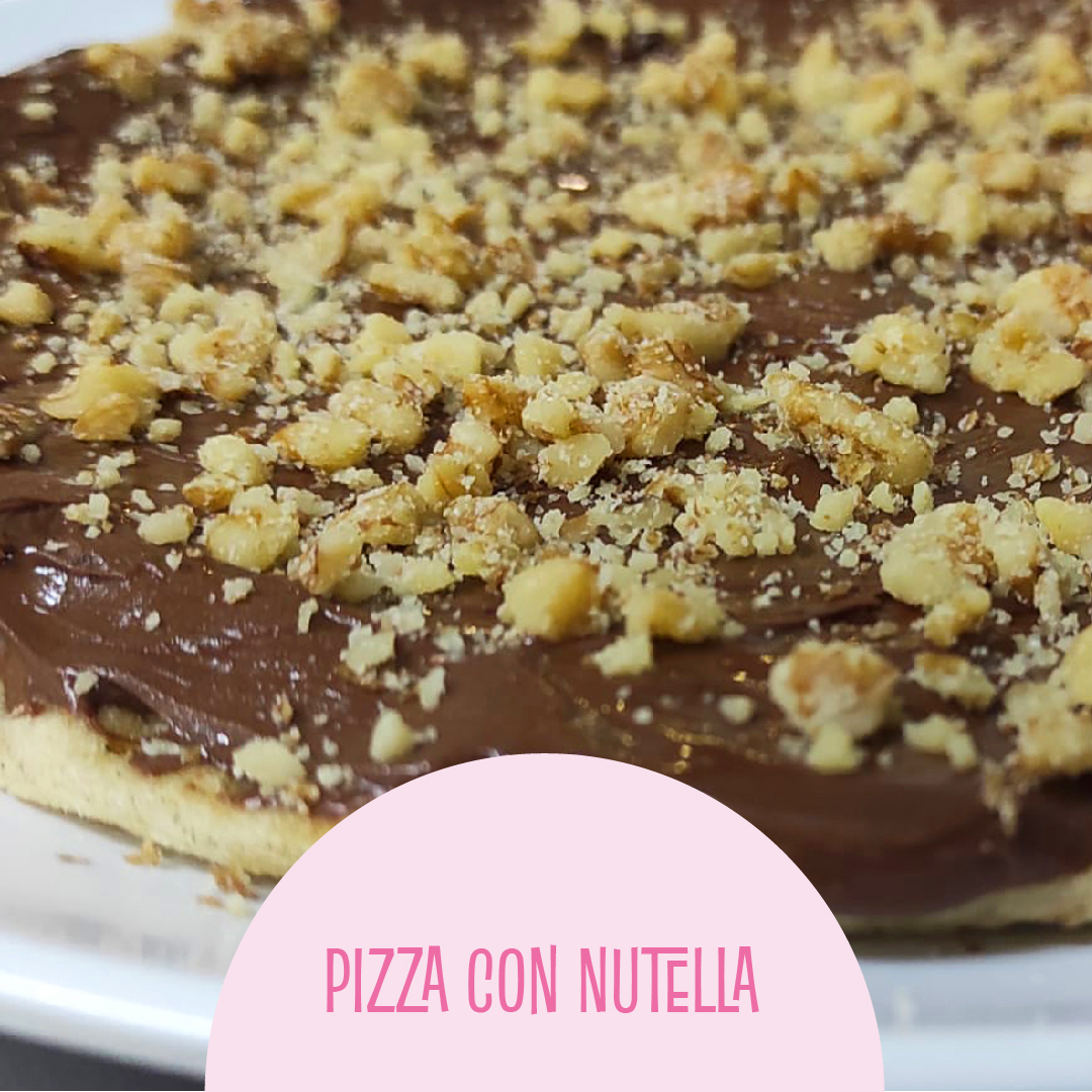 ¿Se te ocurre una combinación mejor que nuestra masa inimitable y una buena ración de Nutella? Hay quienes opinan que el mejor postre después de una pizza es otra pizza, y nosotras no se lo vamos a discutir. ¡Pídela con plátano o con nueces, y a disfrutar! 🍫🍌
