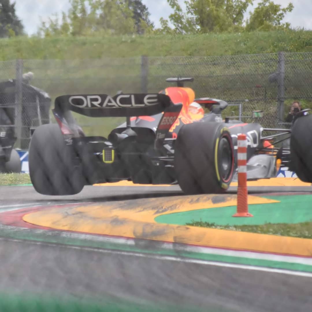 benh5's tweet photo. If @SchumacherMick says he had all 4 wheels on track at all times he's fibbing 😀 Verstappens 'conservative' with 3 wheels up,Hamilton + Leclerc barely get take off with two 😂 We walked from Acqua Minerale down to near Rivazza during FP3 and the views and speed were sensational! https://t.co/U9eVgG6ieZ