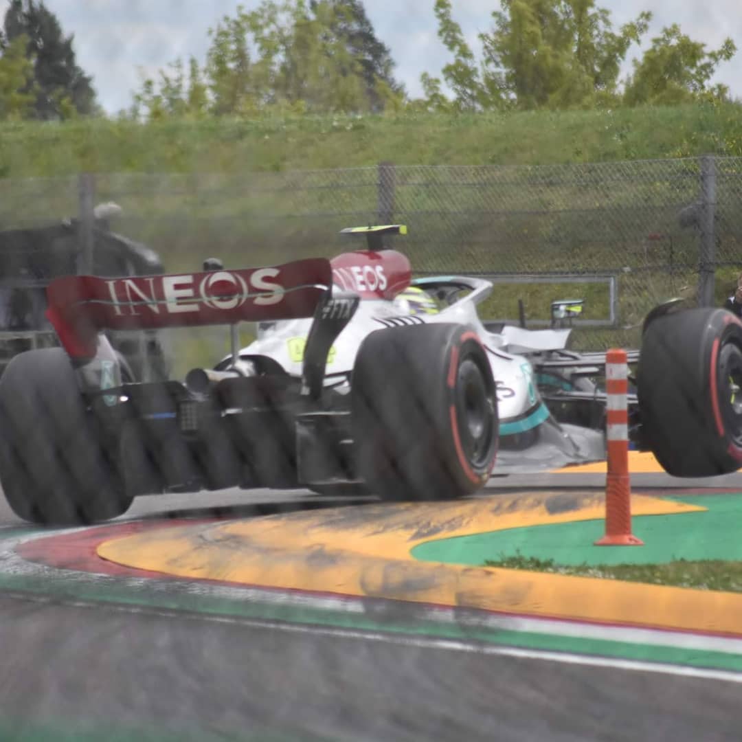 benh5's tweet photo. If @SchumacherMick says he had all 4 wheels on track at all times he's fibbing 😀 Verstappens 'conservative' with 3 wheels up,Hamilton + Leclerc barely get take off with two 😂 We walked from Acqua Minerale down to near Rivazza during FP3 and the views and speed were sensational! https://t.co/U9eVgG6ieZ