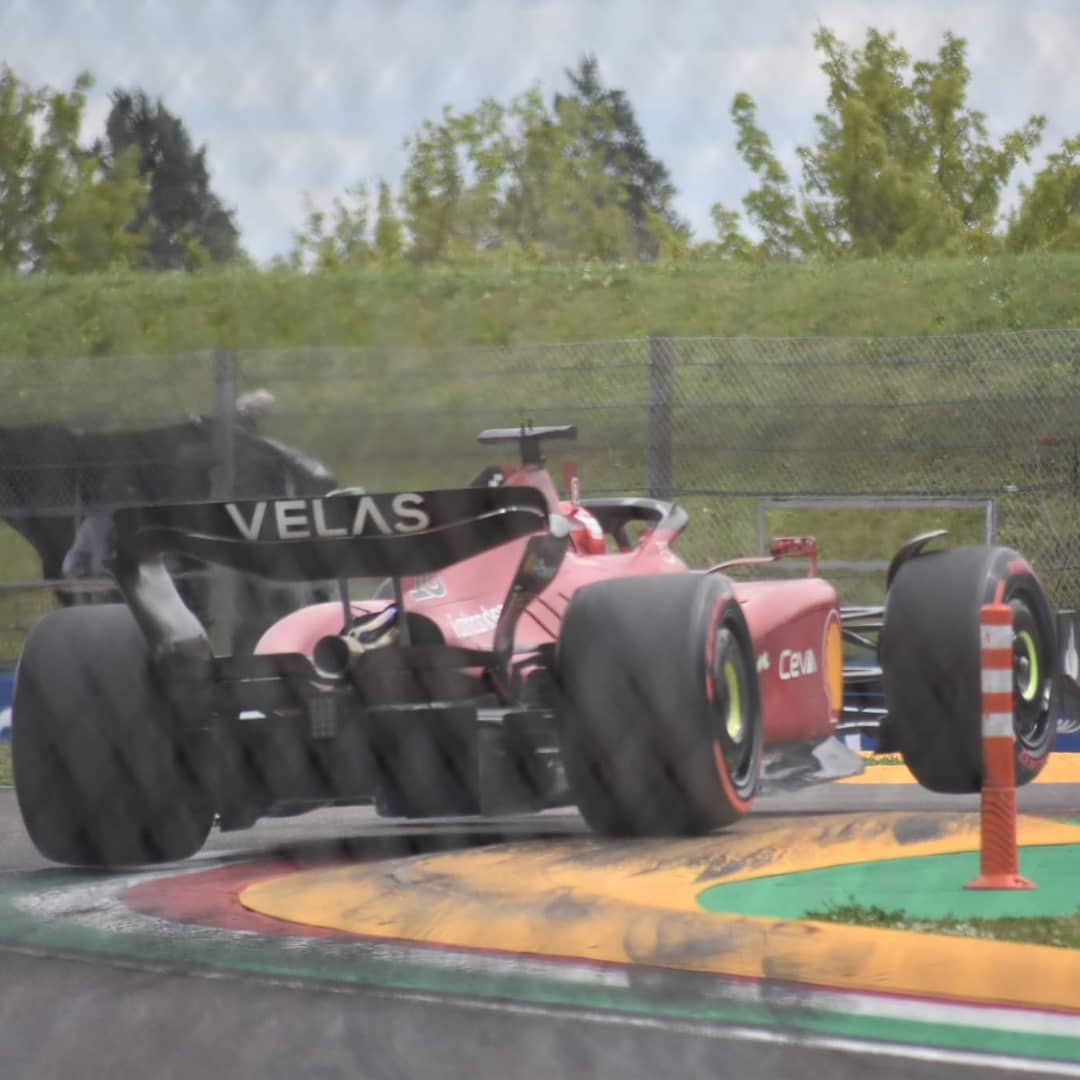 benh5's tweet photo. If @SchumacherMick says he had all 4 wheels on track at all times he's fibbing 😀 Verstappens 'conservative' with 3 wheels up,Hamilton + Leclerc barely get take off with two 😂 We walked from Acqua Minerale down to near Rivazza during FP3 and the views and speed were sensational! https://t.co/U9eVgG6ieZ