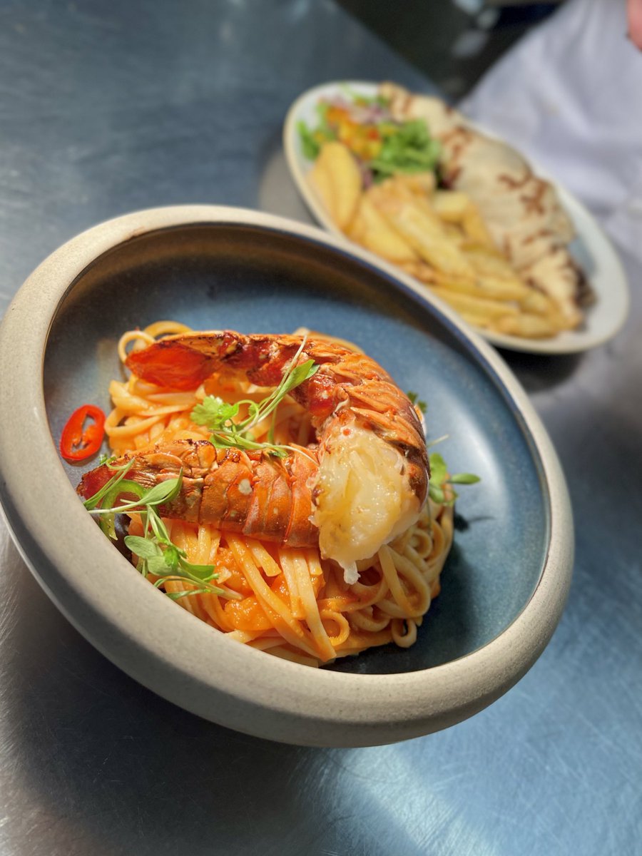 62 The Bank & Bar 62 tweet media