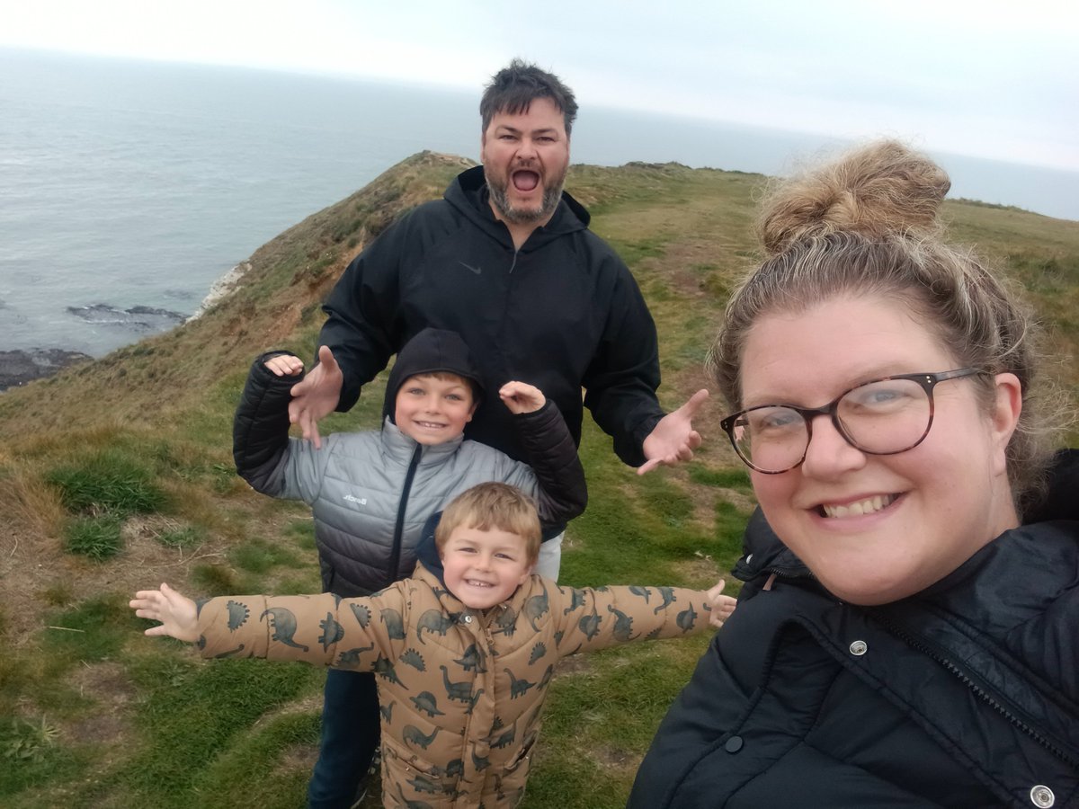 Leanne Teasdale tweet media