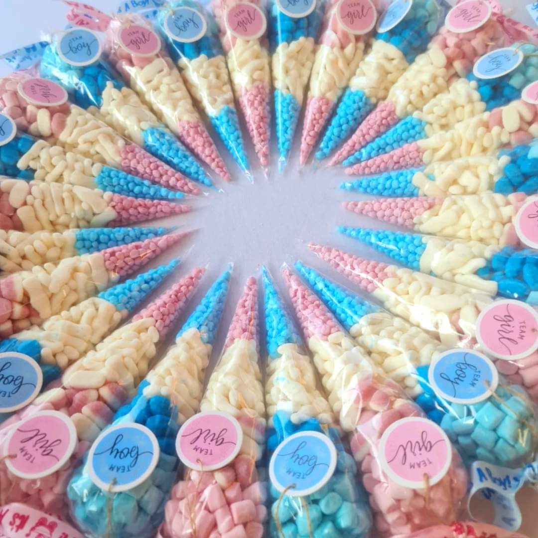 Our First Baby Shower Cones!🍬

We're looking at more &amp; more ways to expand our small family business &amp; the support back has been nothing short of incredible! 

ThankYou. 🙌

Team boy or team girl? 💙💖
