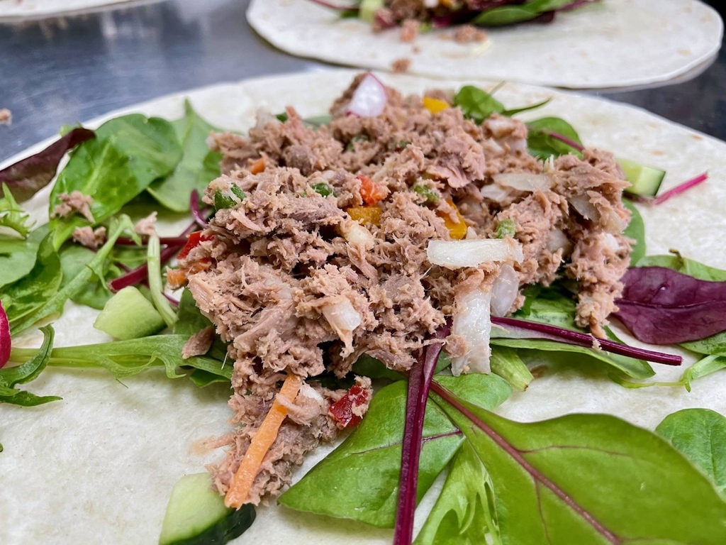 FreshPrepare's tweet image. Tuna Crunch Wrap🌯

#eatclean #cleaneating #nutrition #mealplan #healthyeating #healthyfood #protein #weightloss #foodporn #realfood #mealprepping #fitfood #northeast #nefoodies #ne1 #fitness #healthy #lifestyle #motivation #mealprep #glutenfree #foodie #newcastle #wrap #yummy