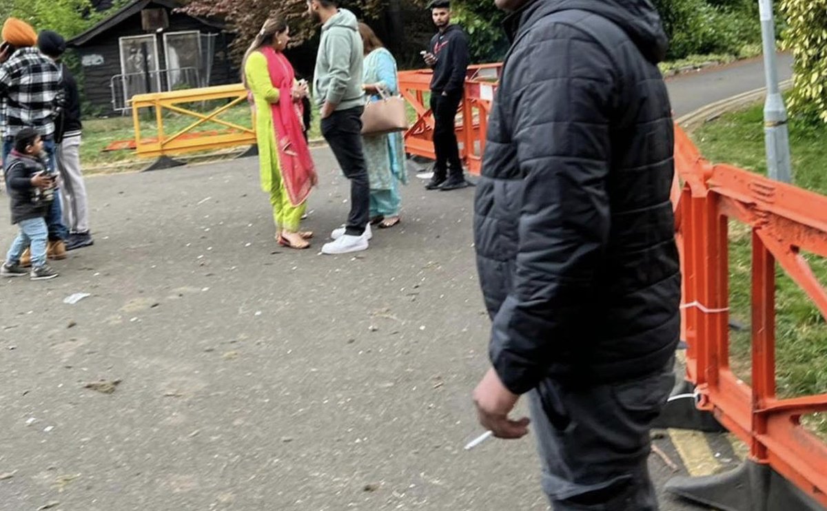 TodaySikh's tweet photo. Reports are coming in that a Mela took place in Southall whereby it was on grounds owned by the Gurdwara.  Promoters promised no alcohol, drugs or anti social behaviour.

This was far from the reality.  Southall Gurdwara have condemned the promoter(s) for beadbi https://t.co/JXS380WSDE