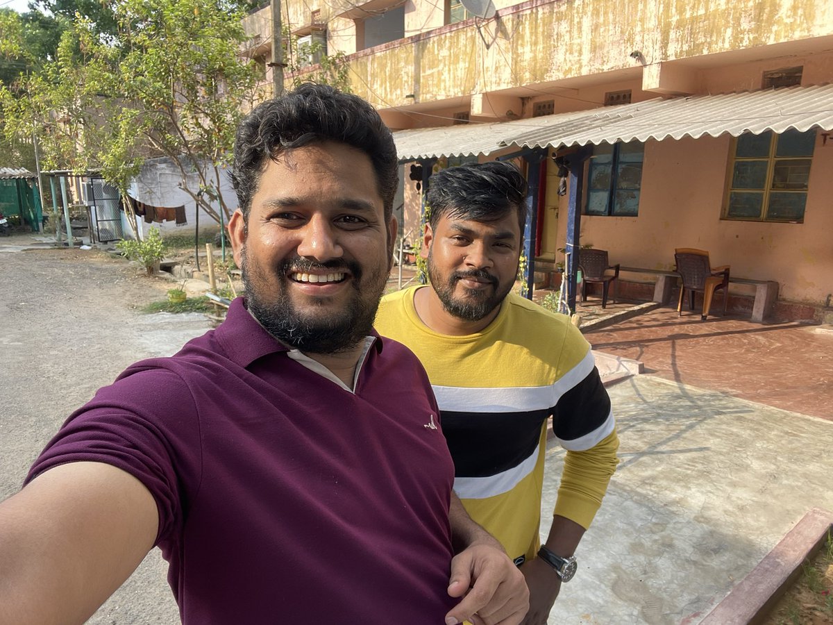 TechFactsRafee's tweet photo. This is a Sudden Surprise..😍
Camera Problem చెప్పగానే, Hyderabad నుండి ఖమ్మం వెళ్లాల్సిన Nazeer @iamtechreporter , Hyderabad నుండి Mancherial వచ్చాడు..What a man 🙏.. &amp;
He suggested few changes, and bought some lights, improvements coming soon.
పాపం గంట కూడా ఉండలేకపోయాడు వేడికి. https://t.co/fxr3VyzKBQ